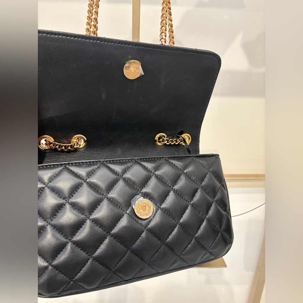 Versace classic Medusa Elegant Black Quilted Shoulder Bag - Picture 4 of 6